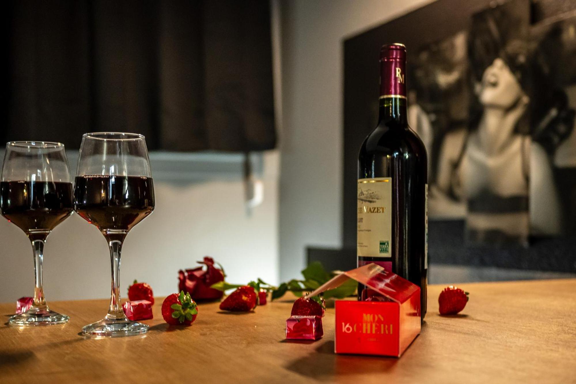 Cocon Sensuel - 50 Nuances - Les Cocons De Nath Διαμέρισμα Montbéliard Εξωτερικό φωτογραφία